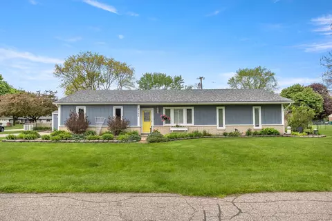 2165 Metzner Rd, Commerce, MI 48390