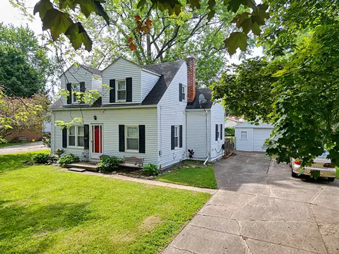 29205 Bridge St, Garden City, MI 48135