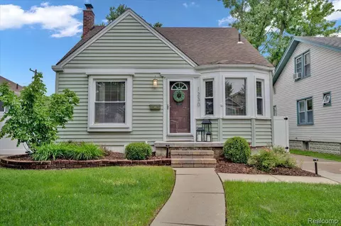 1230 Princeton Rd, Berkley, MI 48072