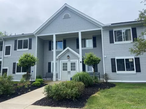 1155 S Lake Dr #62, Novi, MI 48377