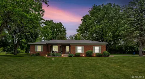 3124 W Hill Rd, Mundy, MI 48507