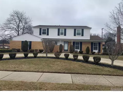 21480 Virginia St, Southfield, MI 48076