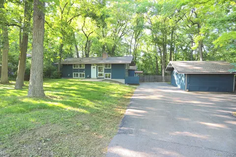 912 Sunset Rd, Ann Arbor, MI 48103