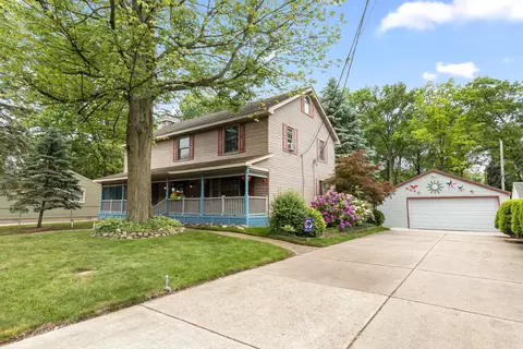 9040 Westlake St, Taylor, MI 48180