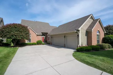 4870 Doral Dr, Pittsfield, MI 48108