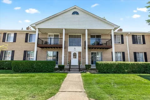 11845 Ina Dr #53, Sterling Heights, MI 48312