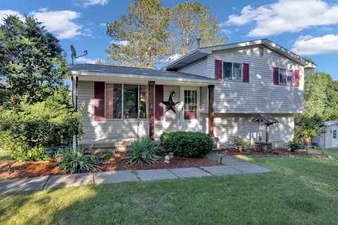 4412 Huckleberry Cir, Deerfield, MI 48421