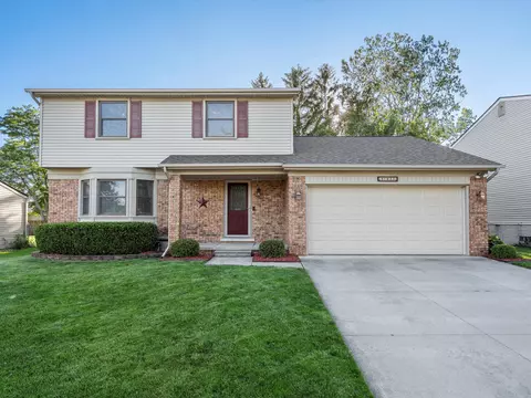 51833 Salvatori Dr, Chesterfield, MI 48047