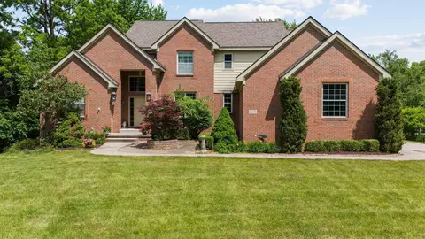 49650 W 9 Mile Rd, Novi, MI 48374