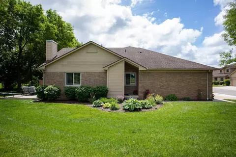 48888 Windmill Cir E, Macomb, MI 48044