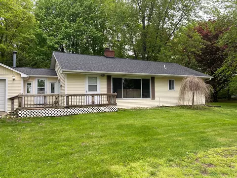 1819 E Dryden Rd, Metamora, MI 48455