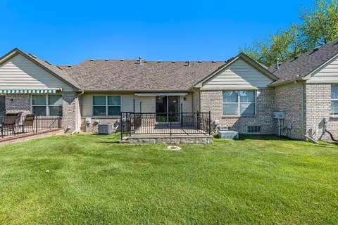 5676 Paglia #20, Sterling Heights, MI 48310