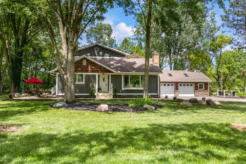 21805 28 Mile Rd, Ray, MI 48096