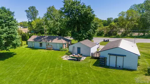 6433 N State Rd, Richfield, MI 48423