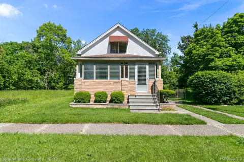 12116 Saint Marys St, Detroit, MI 48227