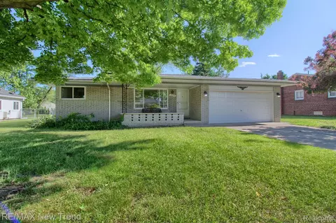 34555 Parkgrove Dr, Westland, MI 48185