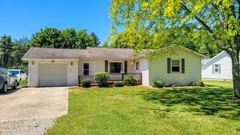 10494 S Graham Rd, Saint Charles, MI 48655
