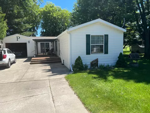 5461 Northland Dr, Croswell, MI 48422