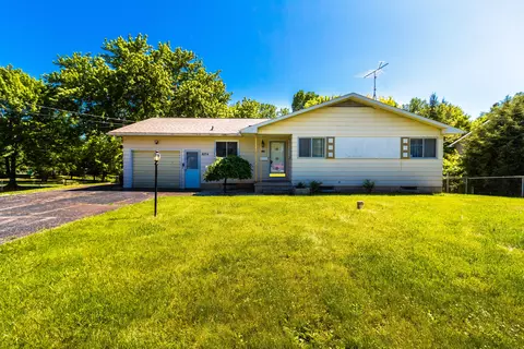 8274 E Lippincott Blvd, Davison, MI 48423