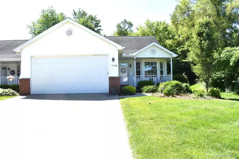 1043 Curzon St, Howell, MI 48843