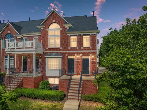 1470 Raliegh Plc Pl, Troy, MI 48084