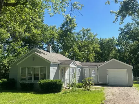 5424 Ormond Rd, White Lake, MI 48383