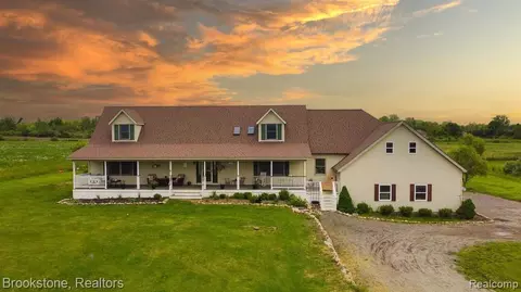 1580 Sperry Rd, Allenton, MI 48002