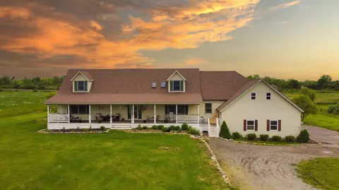 1580 Sperry Rd, Berlin, MI 48002