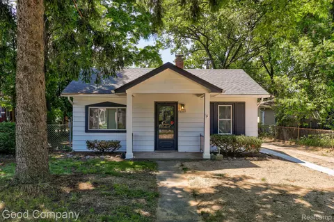 8521 Colgate St, Oak Park, MI 48237