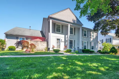 23715 Stonehenge Blvd, Novi, MI 48375