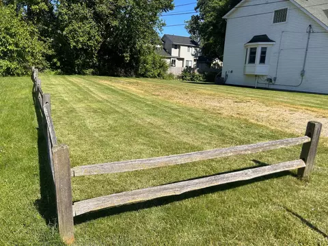 1783 Beechcroft St, Keego Harbor, MI 48320