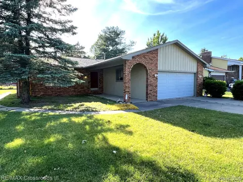 7986 Bunton Rd, Ypsilanti, MI 48197
