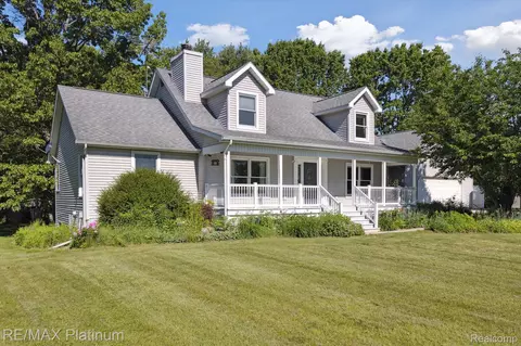 9425 Neff Rd, Vienna, MI 48420