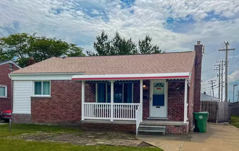 15050 Churchill St, Southgate, MI 48195