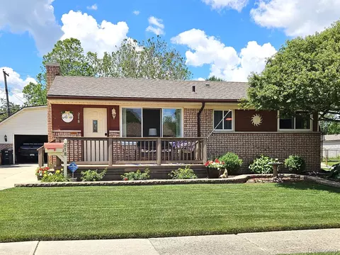218 S Hanlon St, Westland, MI 48186