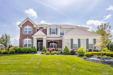 8679 Elmont Cir, Canton, MI 48187