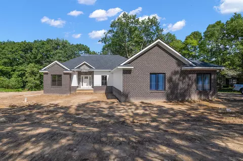 1791 Rooster Trl, Lapeer, MI 48446