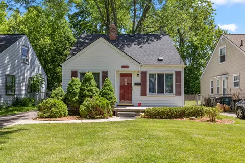 24264 Cloverlawn St, Oak Park, MI 48237