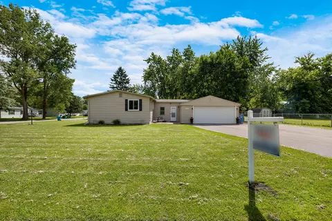 515 Cheyenne Trl, Genoa, MI 48843