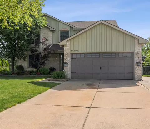 46481 Prince Dr, Chesterfield, MI 48051