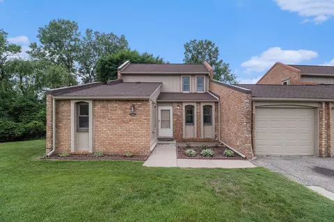 2912 Moon Lake Dr, West Bloomfield, MI 48323