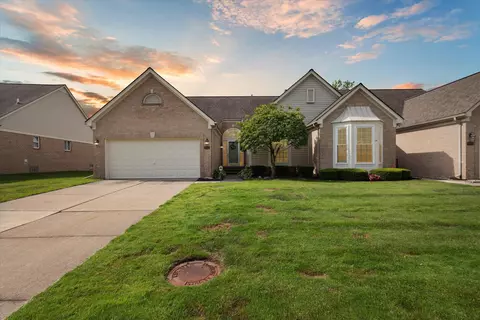 4154 Shorebrook, Sterling Heights, MI 48314