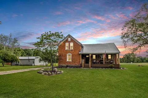 13672 Brennan Rd, Chesaning, MI 48616