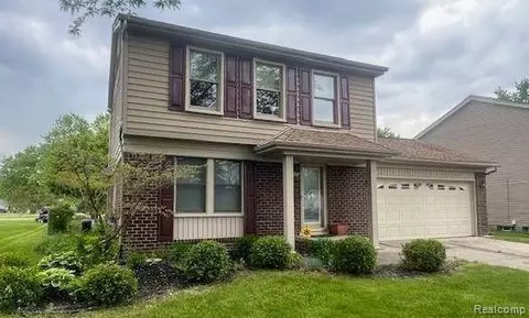 1212 Hampshire Dr, Canton, MI 48188