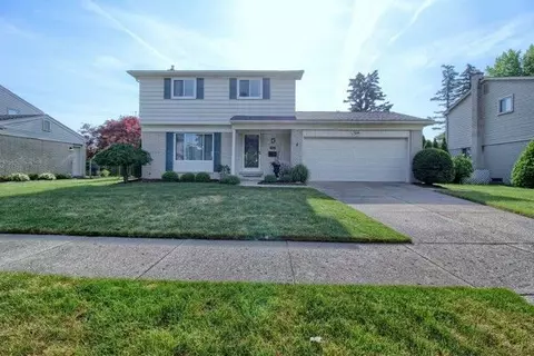 15014 Pere St, Livonia, MI 48154