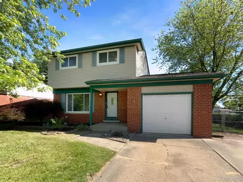 8463 Plumbrook Rd, Sterling Heights, MI 48313