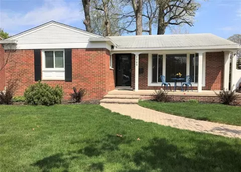 6282 N Charlesworth St, Dearborn Heights, MI 48127