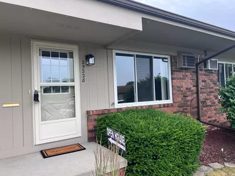 25228 Franklin Terrace 4 21 #4, South Lyon, MI 48178