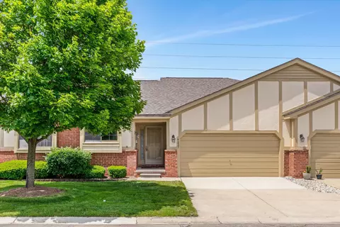 41937 Brookview Ln, Clinton Township, MI 48038