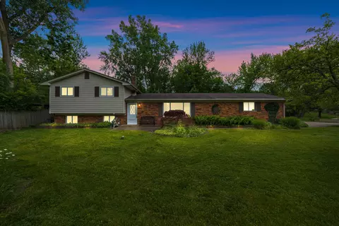 6815 Brockhurst Blvd, West Bloomfield, MI 48322